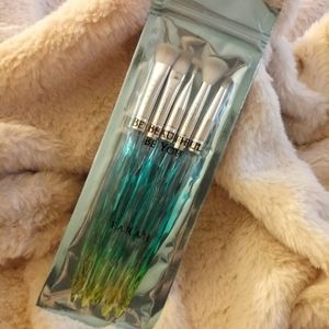 F.A.R.A.H Show Me Magic Brushes